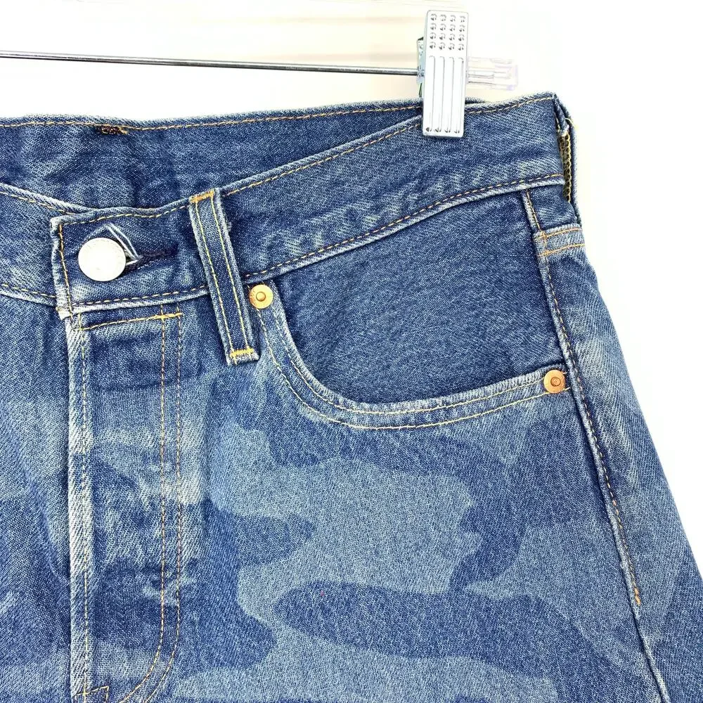 Levis 501 Cut Off Denim Shorts Womens Sz 29